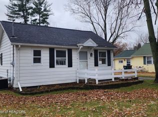 521 Hylewood Ave, Lansing, MI 48906