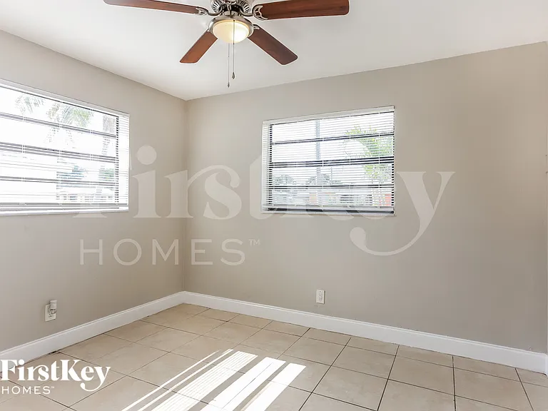 3751 NW 9th Ct — Photo 10