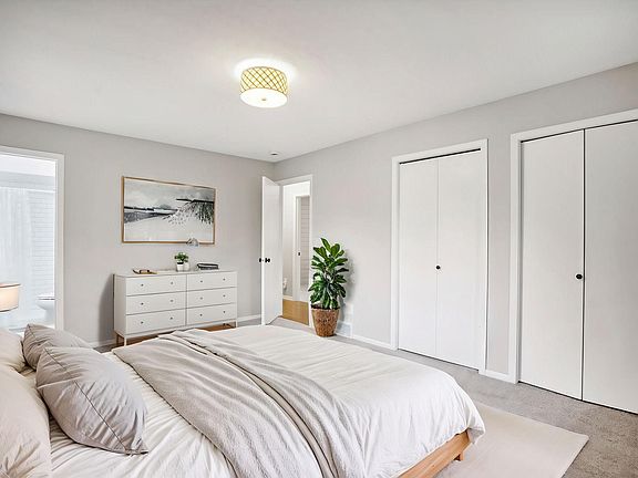 3rd image of 1218 Norwood Ln