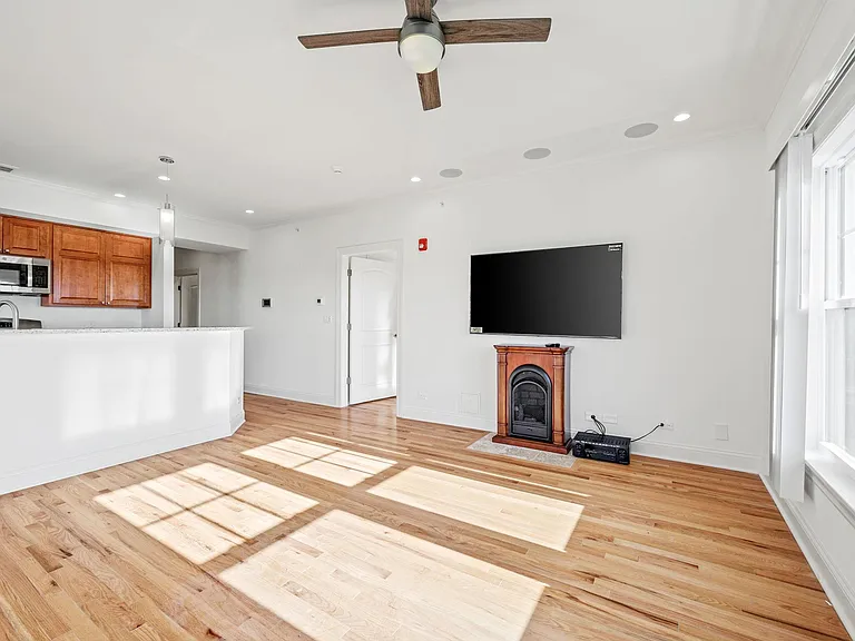 The Legacy Apartments — Photo 7