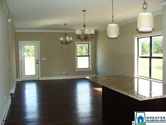 4th image of 7039 Kensington Ave