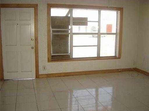 3rd image of 1551 SW 67th Ave