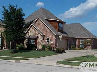 8344 Valley Oaks Dr, North Richland Hills, TX 76182