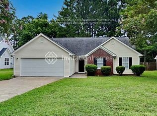 128 Goldleaf Dr, Hampton, GA 30228