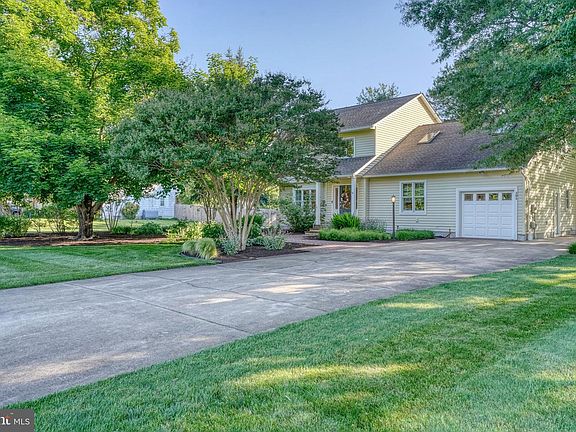 4th image of 191 Hickory Dale Dr