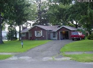 355 Detroit St, Conneaut, OH 44030