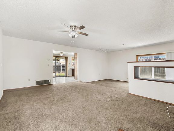 3rd image of 9342 Dempster Dr
