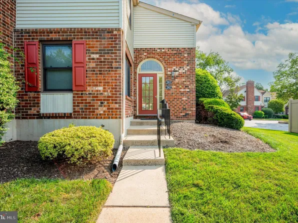 282 Stone Ridge Dr #282, Norristown, PA 19403