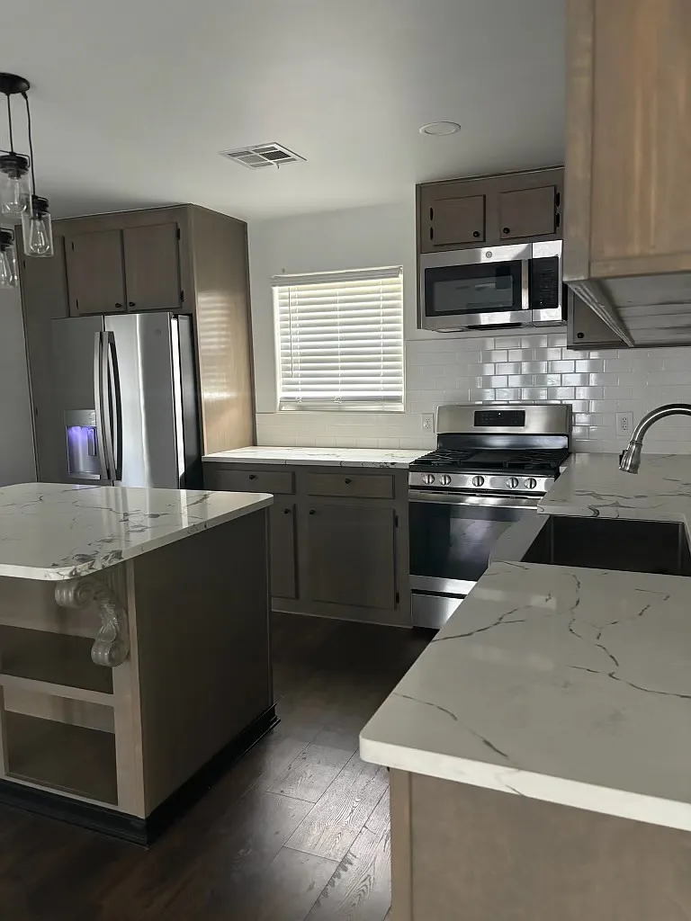 1 bed, 800 sqft, $1,000 — Photo 4