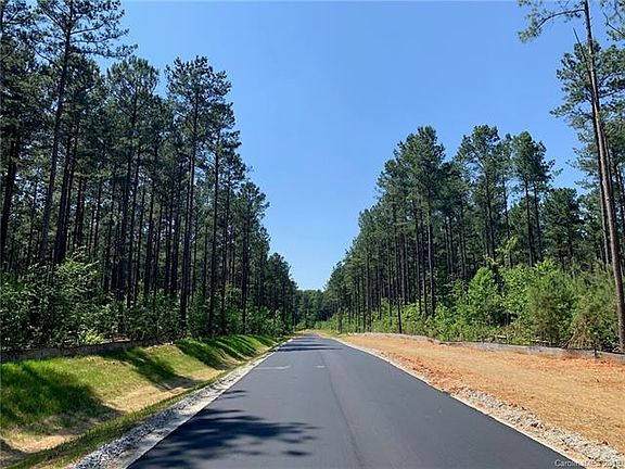 4th image of 111 Sills Creek Ln #16