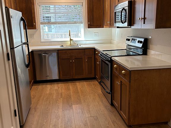 4th image of 80 Laurel Dr #3
