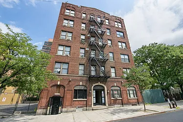 Rented by Mann Maurice A