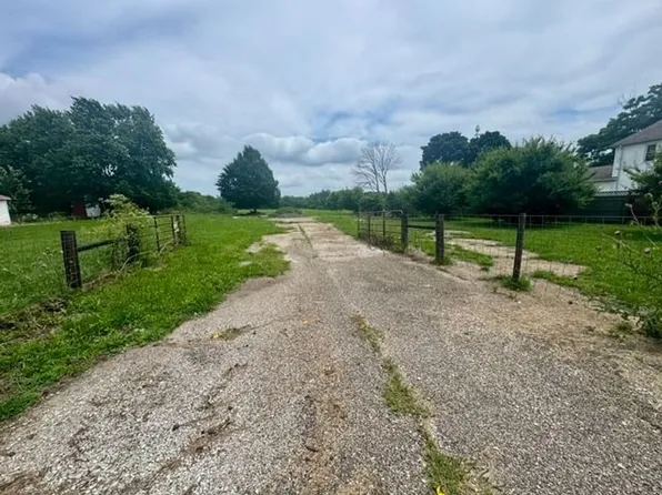 E Side Liberty St, Rushville, IL 62681