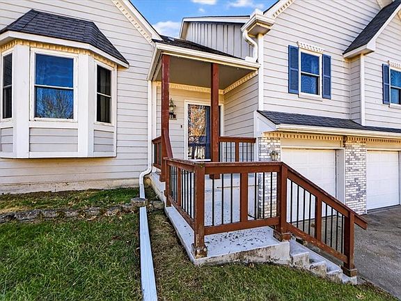 4th image of 205 W Laredo Trl