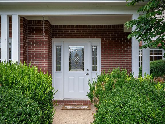 4th image of 1796 Willow Bend Ct