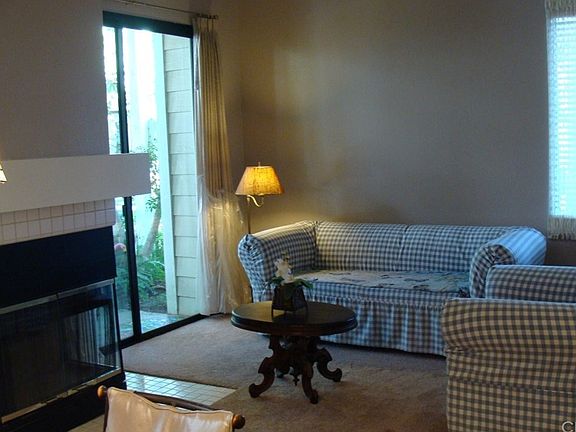 3rd image of 4900 N Grand Ave APT 225
