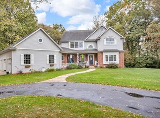 4880 Indian Creek Dr, Jackson, MI 49201