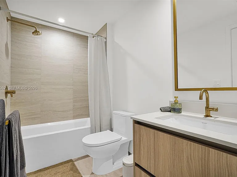 77 SE 5th St #1511 — Photo 17