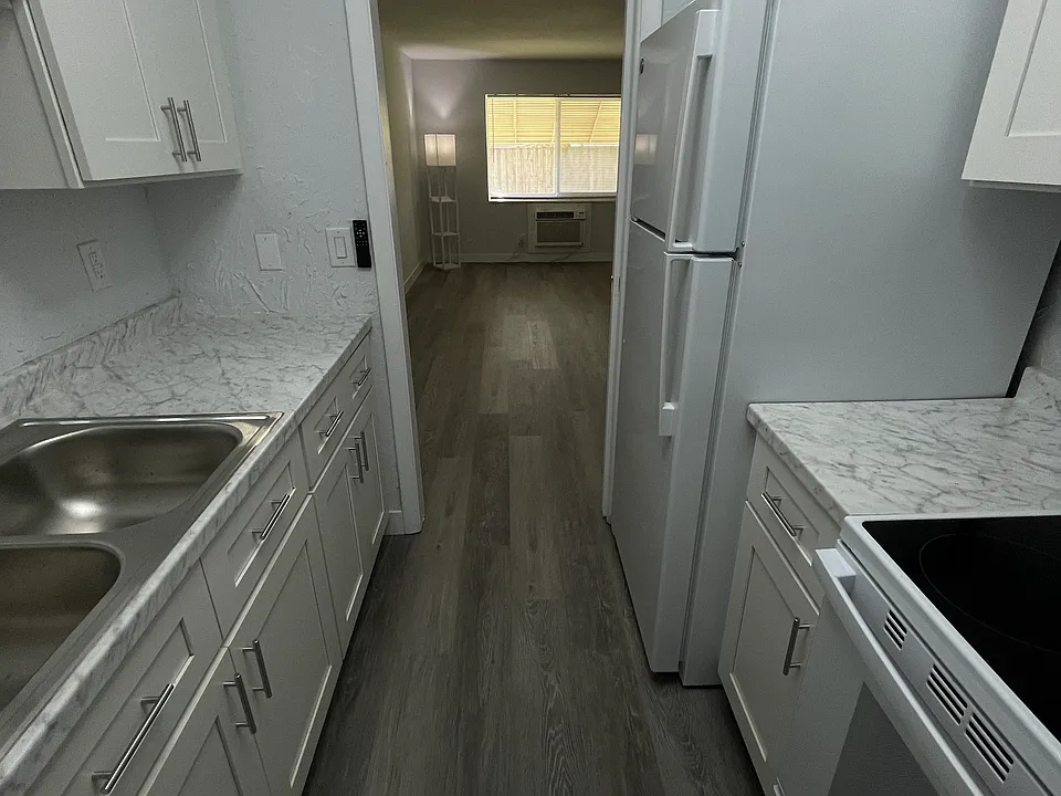 1350 E Sample Rd #110