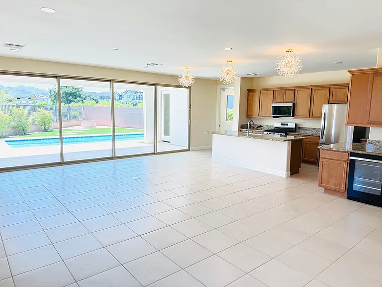 11320 N Northfield St — Photo 6