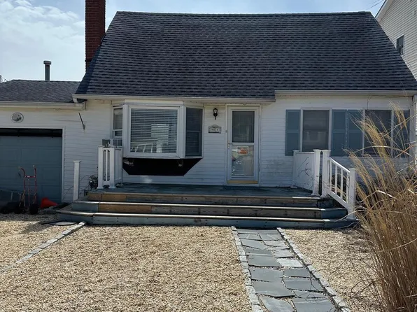 41 Frank Dr, Manahawkin, NJ 08050
