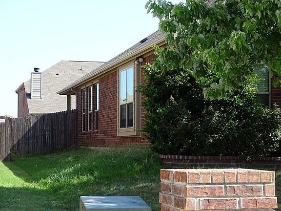 3rd image of 5821 Haven Lake Way