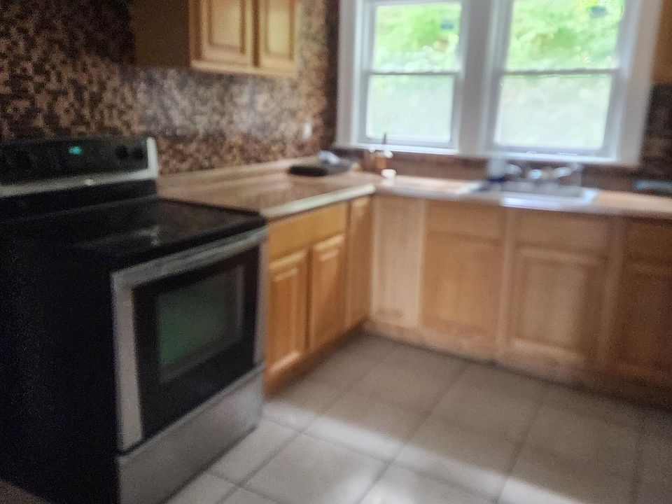 52 Cheshire Rd Prospect CT Zillow