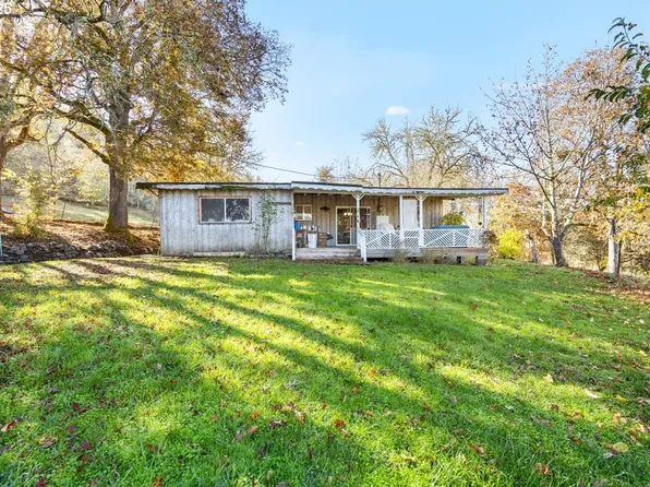 3620 Happy Valley Rd, Roseburg, OR 97471