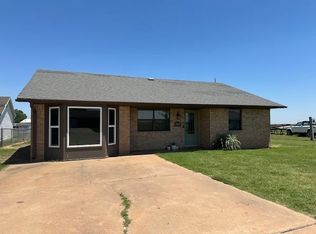 101 Anthony Dr, Lahoma, OK 73754