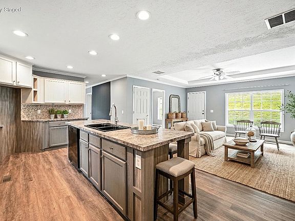 3rd image of 625 Bracht Rd