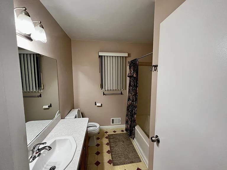 123 Dekalb St — Photo 10