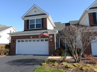 1056 Riviera Dr, Elgin, IL 60124