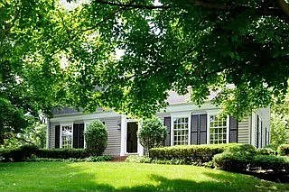 467 Pinewoods Dr photo 1