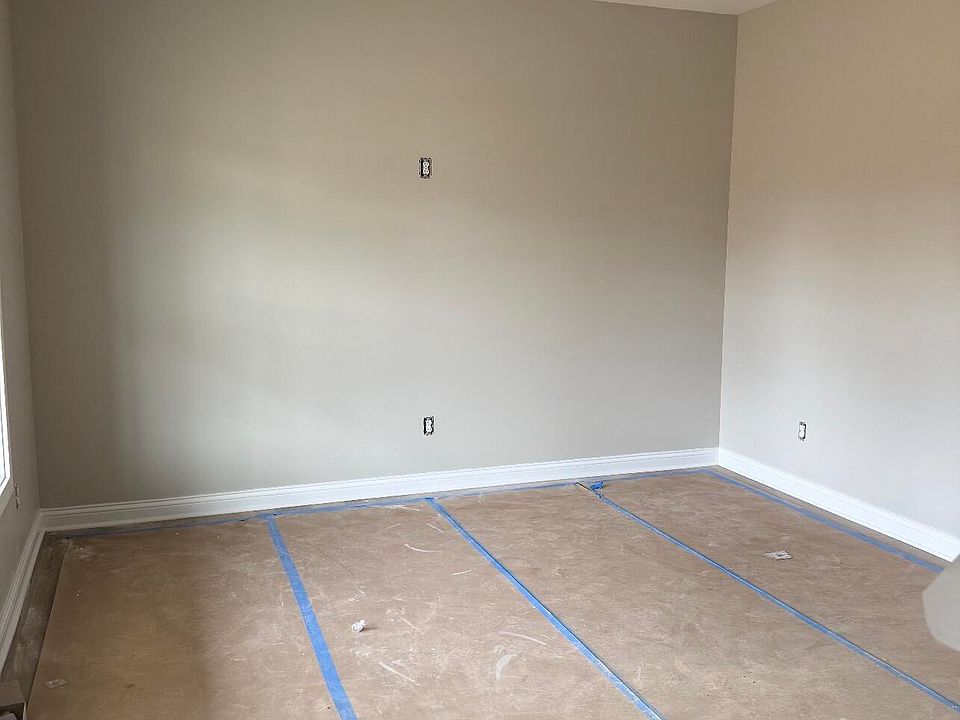 2nd image of 8205 Roseborough Rd