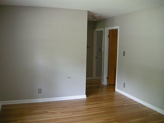 4th image of 111 Ursal Ln