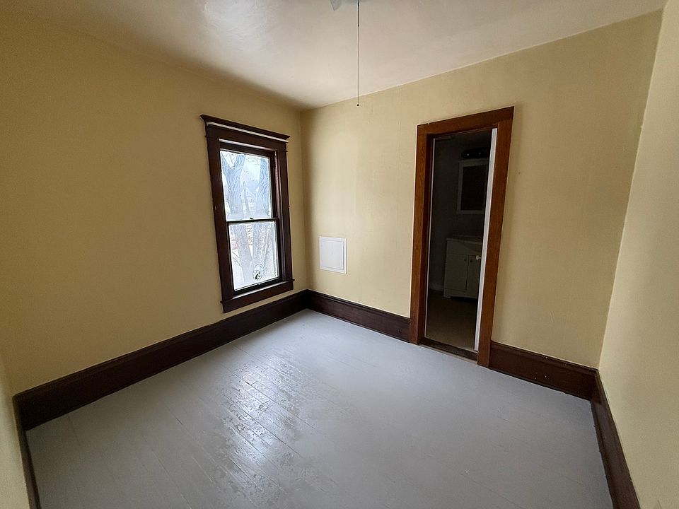 Bedroom #2, connected to the bathroom