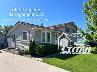 1371 Inverness Ln, Neenah, WI 54956