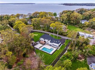 6 Mariners Ct, Centerport, NY 11721