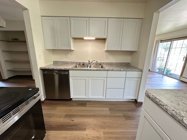 526 W Franklin St #3