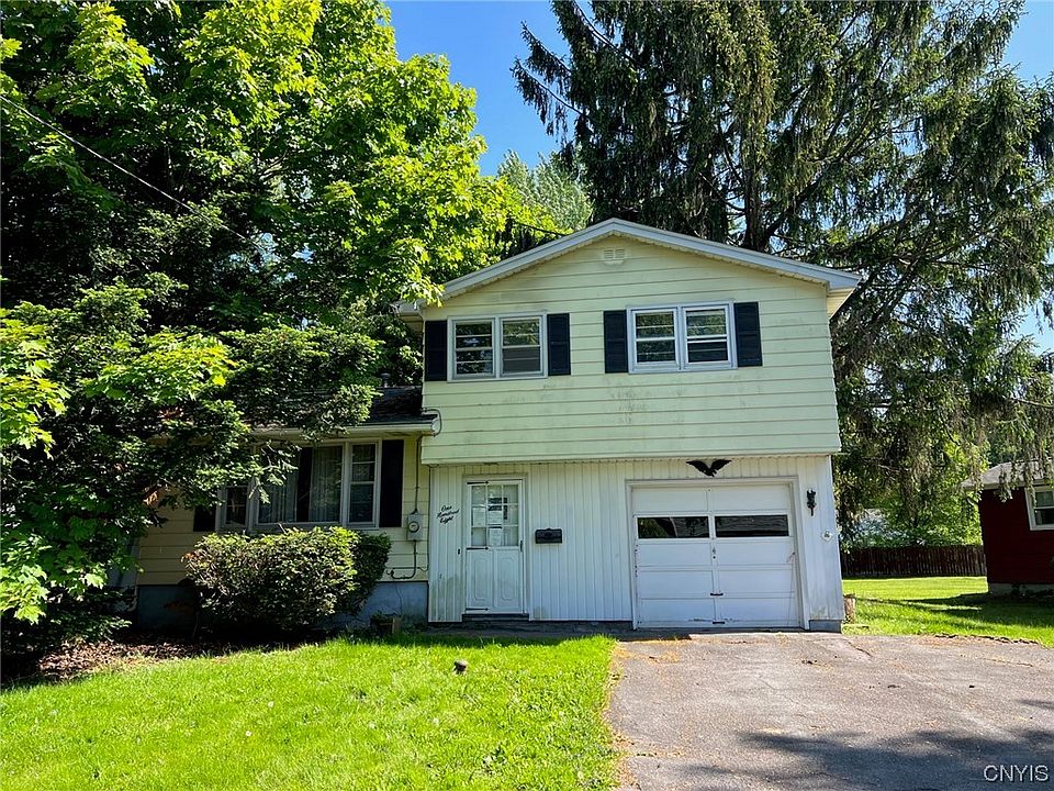 1st image of 108 Rosewood Dr