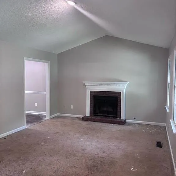 1634 Kimble Dr SW — Photo 2