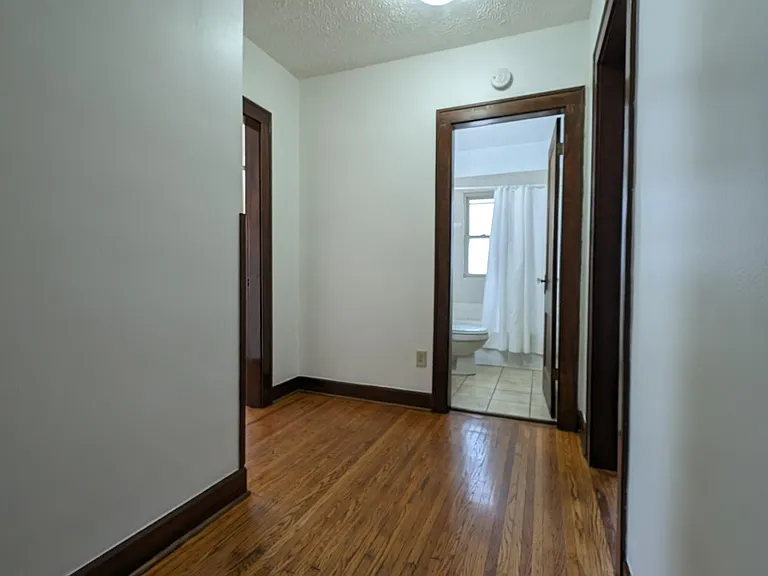 1141 E Market St #11 — Photo 5