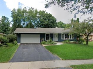 5710 Meadowood Dr, Madison, WI 53711