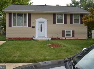 7921 Cawker Ave, Lanham, MD 20706