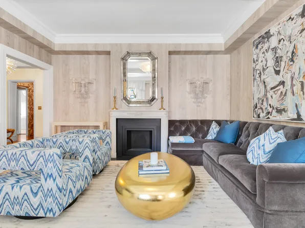 1133 Park Avenue 2W image 3 of 15