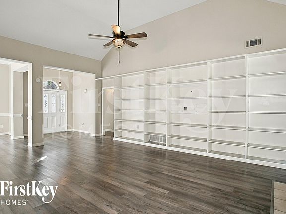 5th image of 109 Stroud Cir