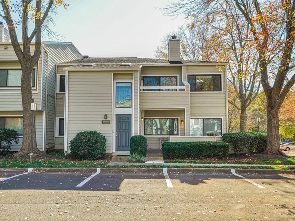 1967 Villaridge Dr, Reston, VA 20191
