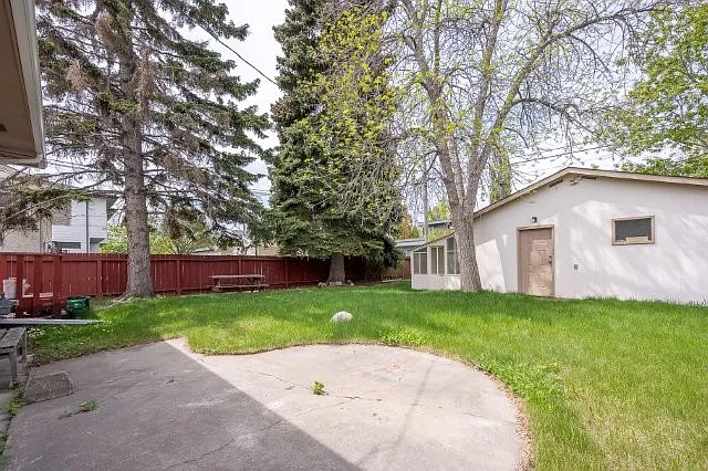 2223 35th St SW — Photo 25
