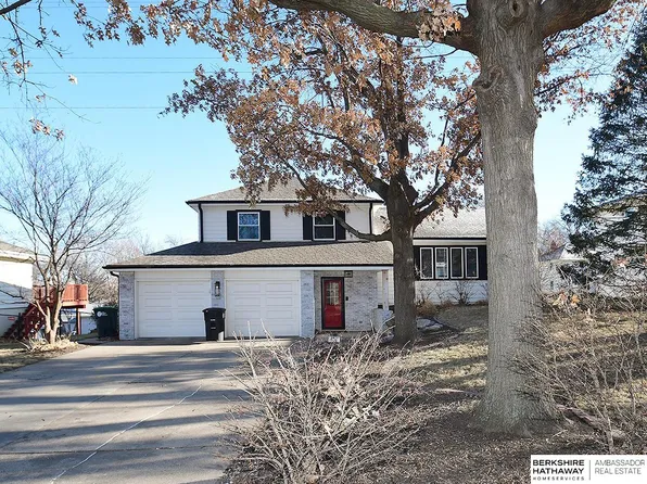 639 Grey Fawn Dr, Omaha, NE 68154