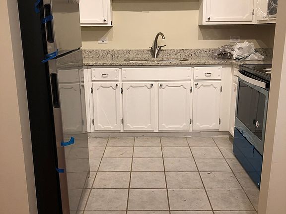 5th image of 12745 Carriage Ln APT 1S